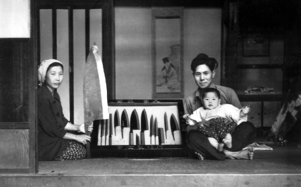 出刃包丁 195mm 吉兼久　吉兼久作　吉金刃物 当社で製造した製品 | 株式会社吉金刃物【和包丁】【吉兼作 吉兼久作】